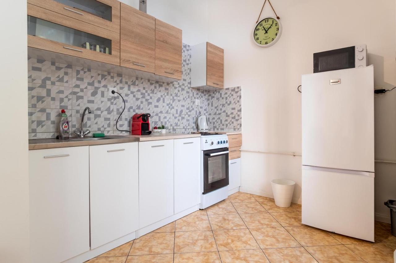 Very Central 1-Br Apt With Patio Daire Budapeşte Dış mekan fotoğraf